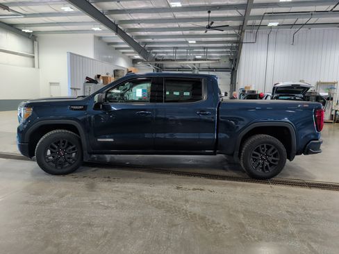 Used 2020 GMC Sierra 1500 Elevation w/ Elevation Value Package AWD/4WD image 5