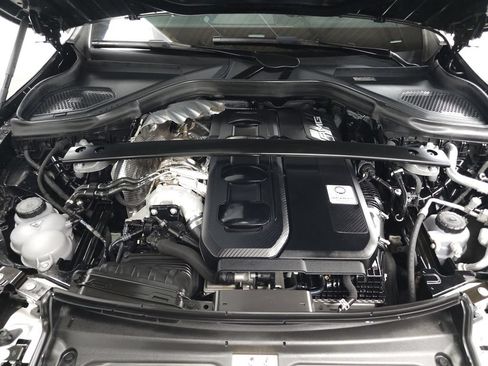 Used 2024 Mercedes-Benz GLC 43 AMG 4MATIC image 32