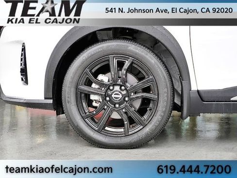 Used 2023 Nissan Kicks SR w/ Interior Electronics Package FWD image 7