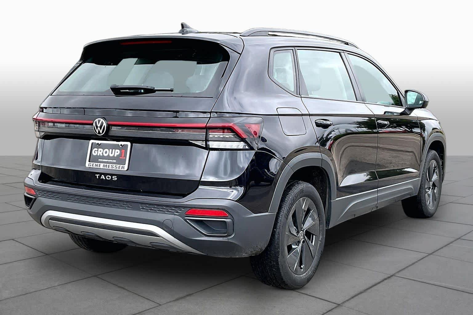 Used 2025 Volkswagen Taos S FWD image 12