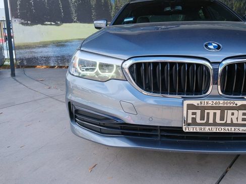 Used 2019 BMW 530i w/ Convenience Package RWD image 40