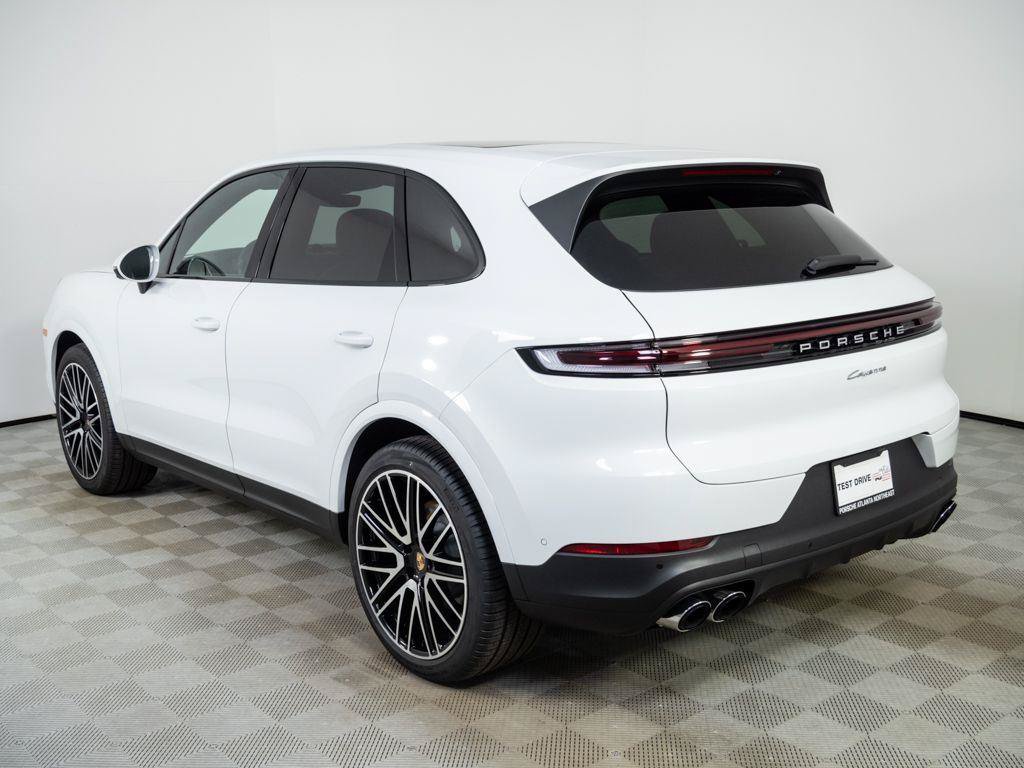 Used 2026 Porsche Cayenne AWD/4WD image 3