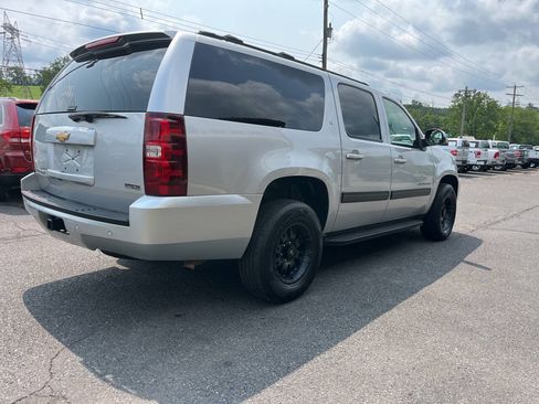 Used 2012 Chevrolet Suburban LT AWD/4WD image 6