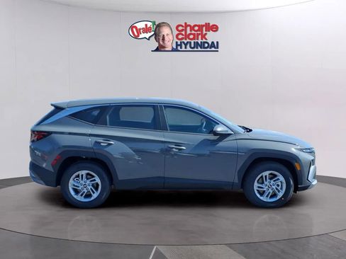 New 2026 Hyundai Tucson SE image 6