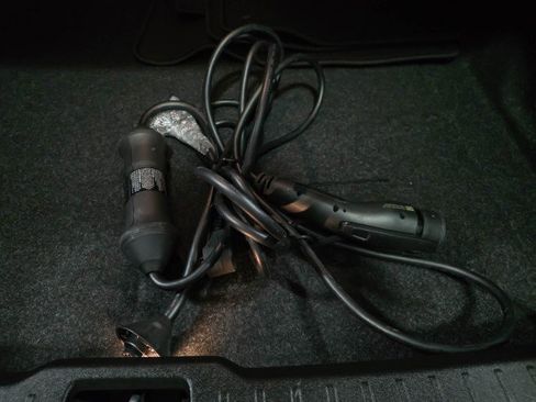 Used 2022 Volvo S60 T8 R-Design Expression w/ Advanced Package image 37