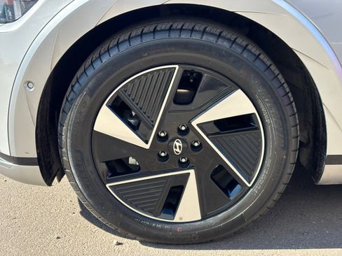 Used 2025 Hyundai Ioniq 5 Limited image 26