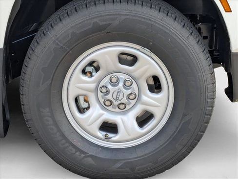 New 2026 Nissan Frontier S image 9