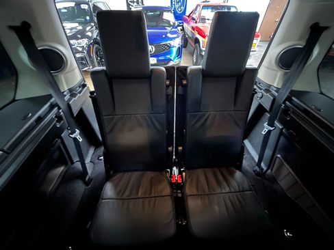 Used 2016 Land Rover LR4 HSE LUX image 13