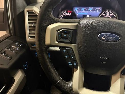 Used 2015 Ford F150 Lariat w/ Equipment Group 502A Luxury image 13