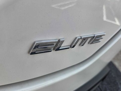 Used 2023 Honda Pilot Elite image 18