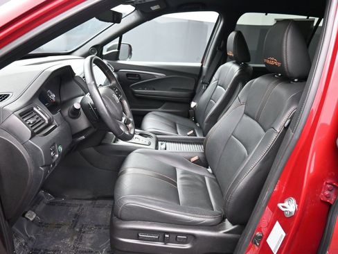 Certified 2023 Honda Passport TrailSport image 19