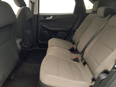 Used 2021 Ford Escape SE FWD image 18