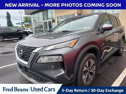 Used 2023 Nissan Rogue SV AWD/4WD image 2