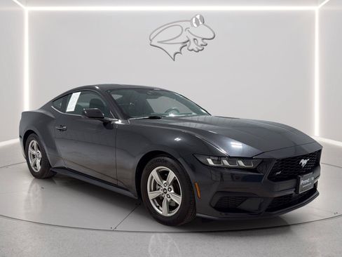 Used 2024 Ford Mustang Coupe RWD image 8