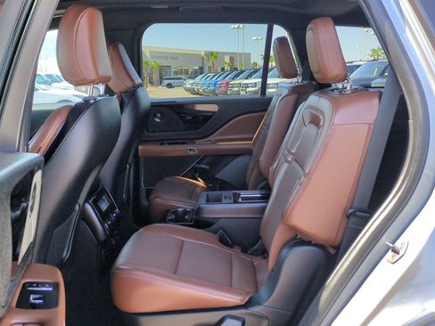 Used 2023 Lincoln Aviator Reserve w/ Equipment Group 201A RWD image 28