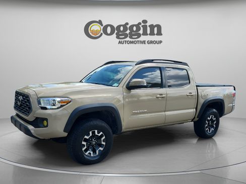 Used 2020 Toyota Tacoma TRD Off-Road AWD/4WD image 1
