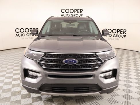 Used 2023 Ford Explorer XLT w/ Equipment Group 202A AWD/4WD image 9