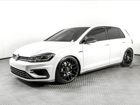 Used 2018 Volkswagen Golf R 4-Door AWD/4WD image 2