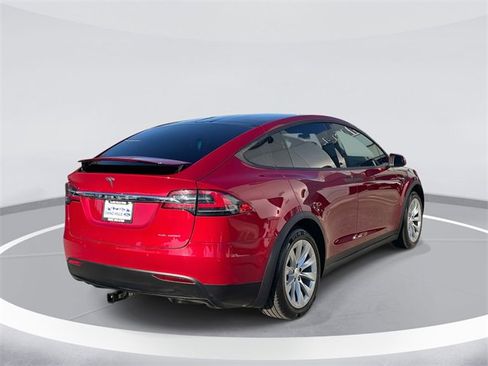 Used 2019 Tesla Model X Long Range image 4