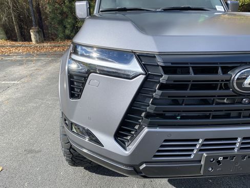 Used 2025 Lexus GX 550 w/ Cold Area Package image 14