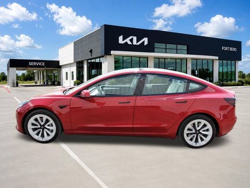 Used 2022 Tesla Model 3 Long Range AWD/4WD image 6