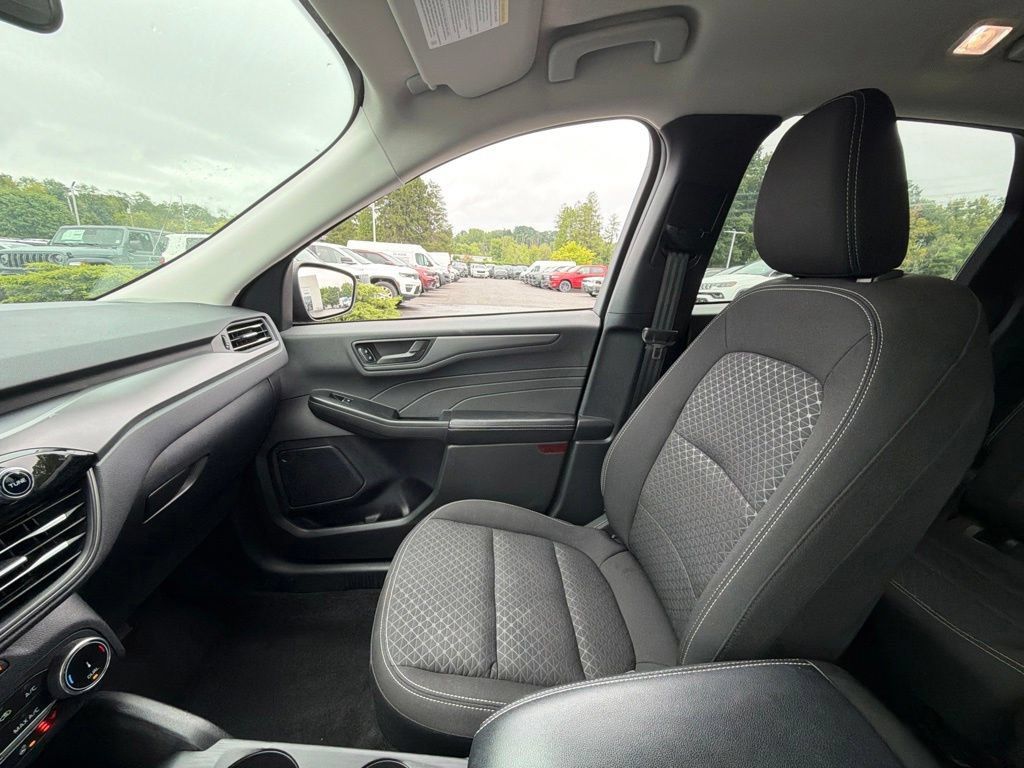 Used 2024 Ford Escape Active AWD/4WD image 25