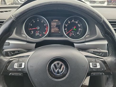 Used 2017 Volkswagen Passat 1.8T R-Line FWD image 22