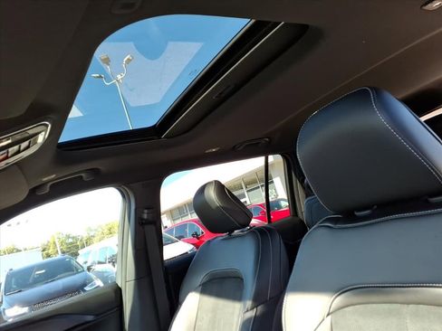 New 2025 Jeep Grand Cherokee L Altitude image 11