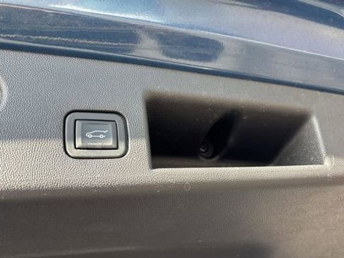 Used 2024 Chevrolet Equinox LT image 37