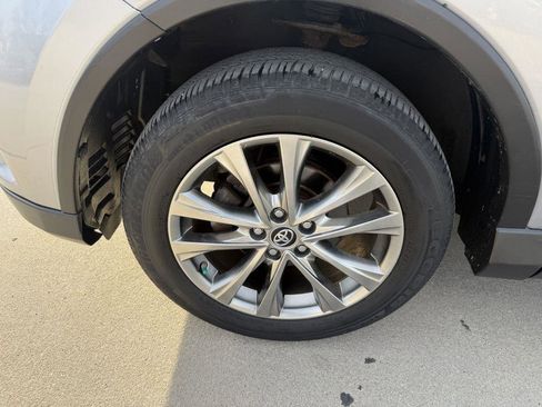 Used 2018 Toyota RAV4 Limited image 20