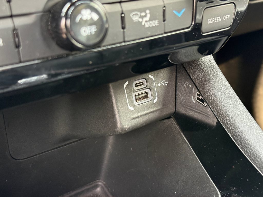 Used 2025 Jeep Compass Limited AWD/4WD image 21