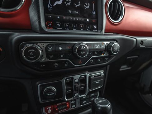 Used 2021 Jeep Gladiator Rubicon AWD/4WD image 21