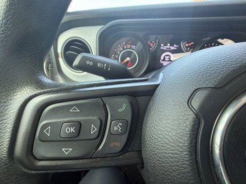 Used 2025 Jeep Gladiator Sport AWD/4WD image 22