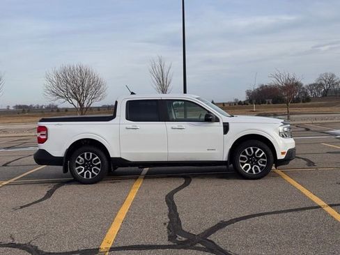 Used 2024 Ford Maverick Lariat image 2