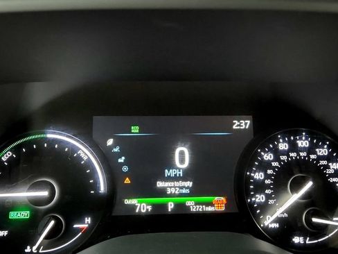 Used 2025 Toyota Sienna LE AWD/4WD image 27