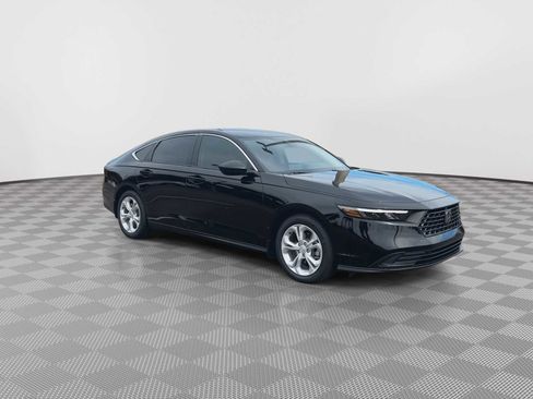 Used 2025 Honda Accord LX image 2