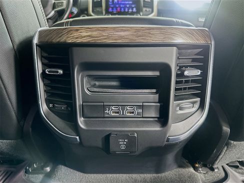 Used 2020 RAM 1500 Laramie image 40