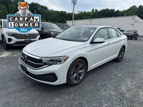 Used 2023 Volkswagen Jetta SE w/ Panoramic Sunroof Package FWD image 1