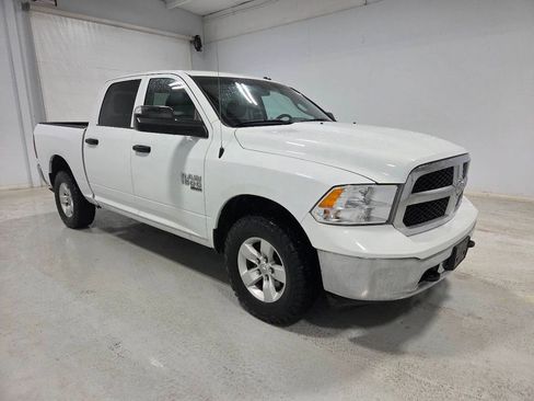 Used 2022 RAM 1500 Tradesman w/ Chrome Appearance Group AWD/4WD image 5
