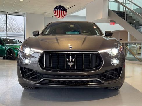 Used 2019 Maserati Levante image 8
