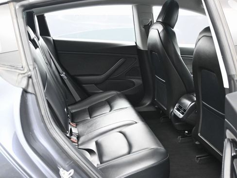 Used 2018 Tesla Model 3 Long Range image 35