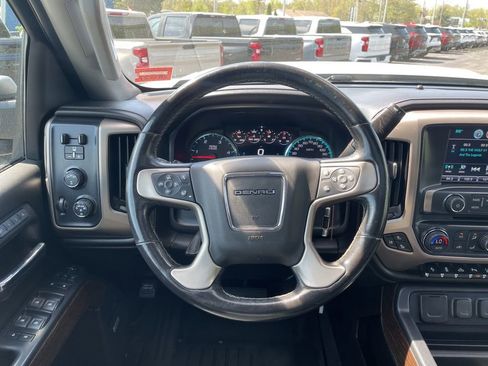 Used 2019 GMC Sierra 2500 Denali w/ Duramax Plus Package AWD/4WD image 13