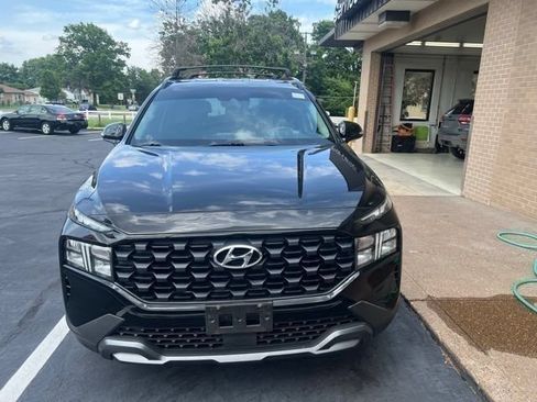 Used 2023 Hyundai Santa Fe XRT FWD image 2