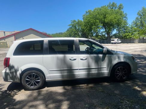 Used 2017 Dodge Grand Caravan GT FWD image 6
