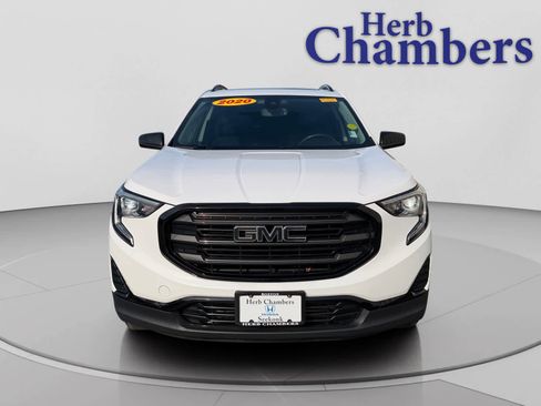 Used 2020 GMC Terrain SLE w/ Driver Convenience Package image 2
