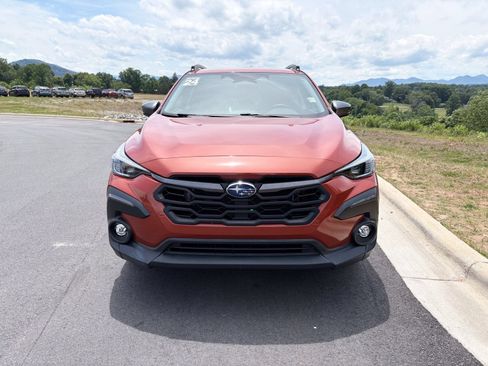 Certified 2024 Subaru Crosstrek 2.5i Limited w/ Crosstrek Mirror Package AWD/4WD image 2