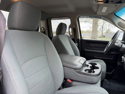 Used 2018 RAM 1500 Express AWD/4WD image 28