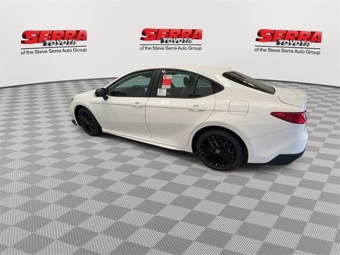 Certified 2025 Toyota Camry SE w/ Convenience Package FWD image 6