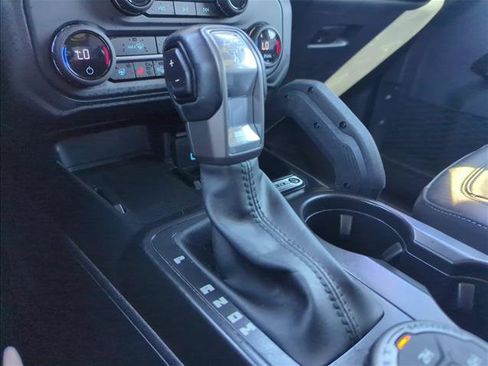 Used 2025 Ford Bronco Badlands AWD/4WD image 10