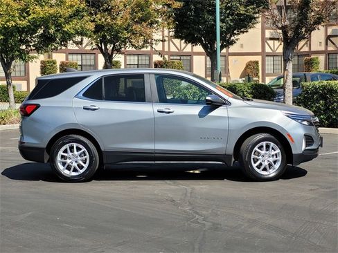 Used 2024 Chevrolet Equinox LT image 4